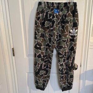 Men's Adidas Originals Camouflage Sweatpants